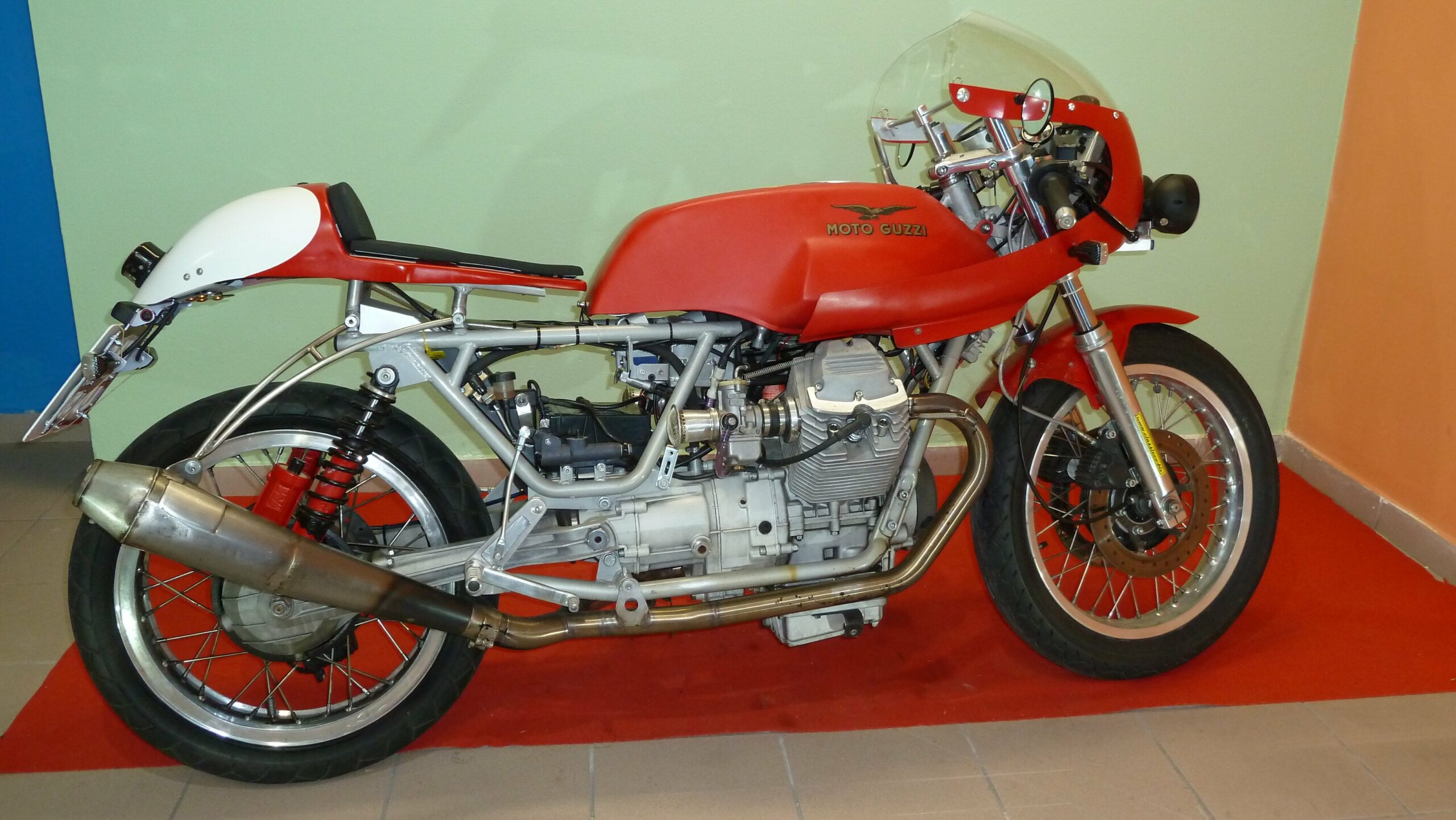 Moto Guzzi V65 Cafe Racer