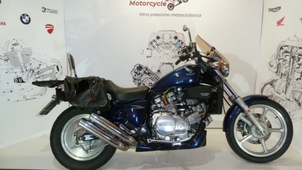 HONDA VF 750 C