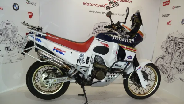 HONDA AFRICA TWIN 650 RD03 BOANO